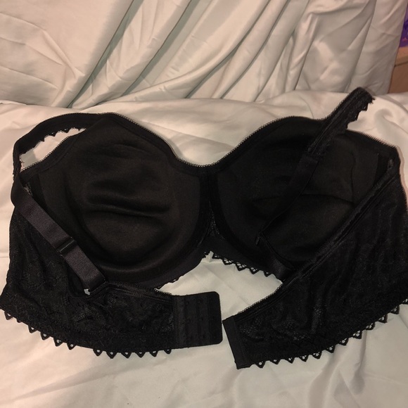 Black plus size bra - Picture 3 of 8